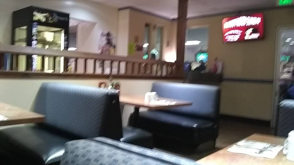 Strikes & Spares Grill | restaurant | 2301 Yosemite Blvd, Modesto, CA 95354, USA | 2095759519 OR +1 209-575-9519