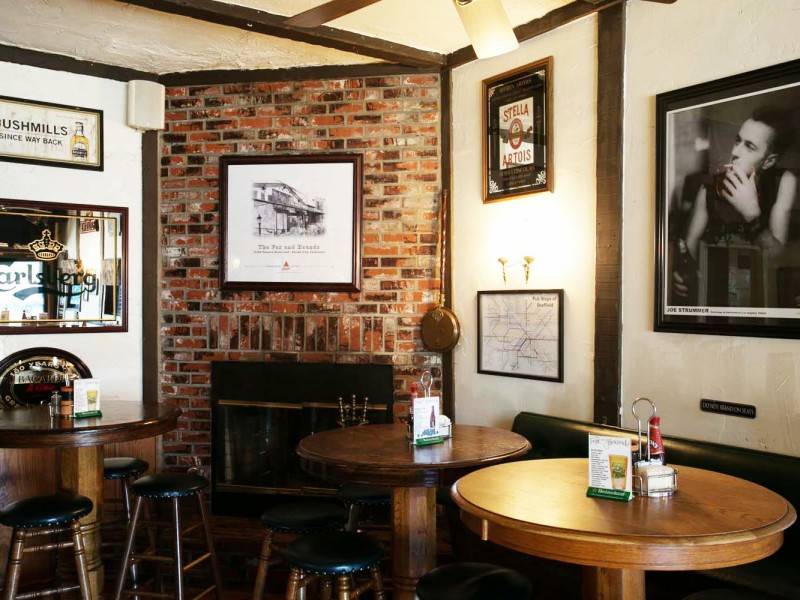 The Fox and Hounds | restaurant | 11100 Ventura Blvd, Studio City, CA 91604, USA | 8187637837 OR +1 818-763-7837