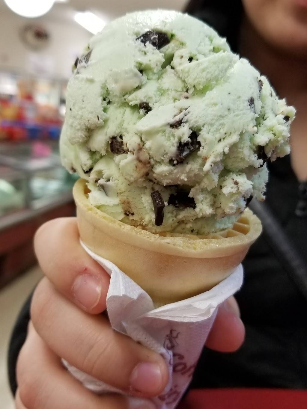 Stewarts Shops | cafe | 127 Congress St, Troy, NY 12180, USA | 5182707856 OR +1 518-270-7856