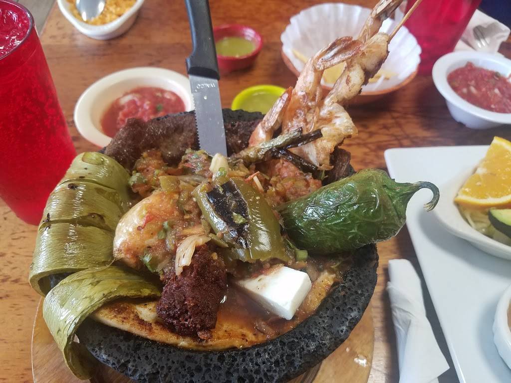 Chalios Mexican Restaurant | restaurant | 2020 N Main St, Fort Worth, TX 76164, USA | 8177400465 OR +1 817-740-0465