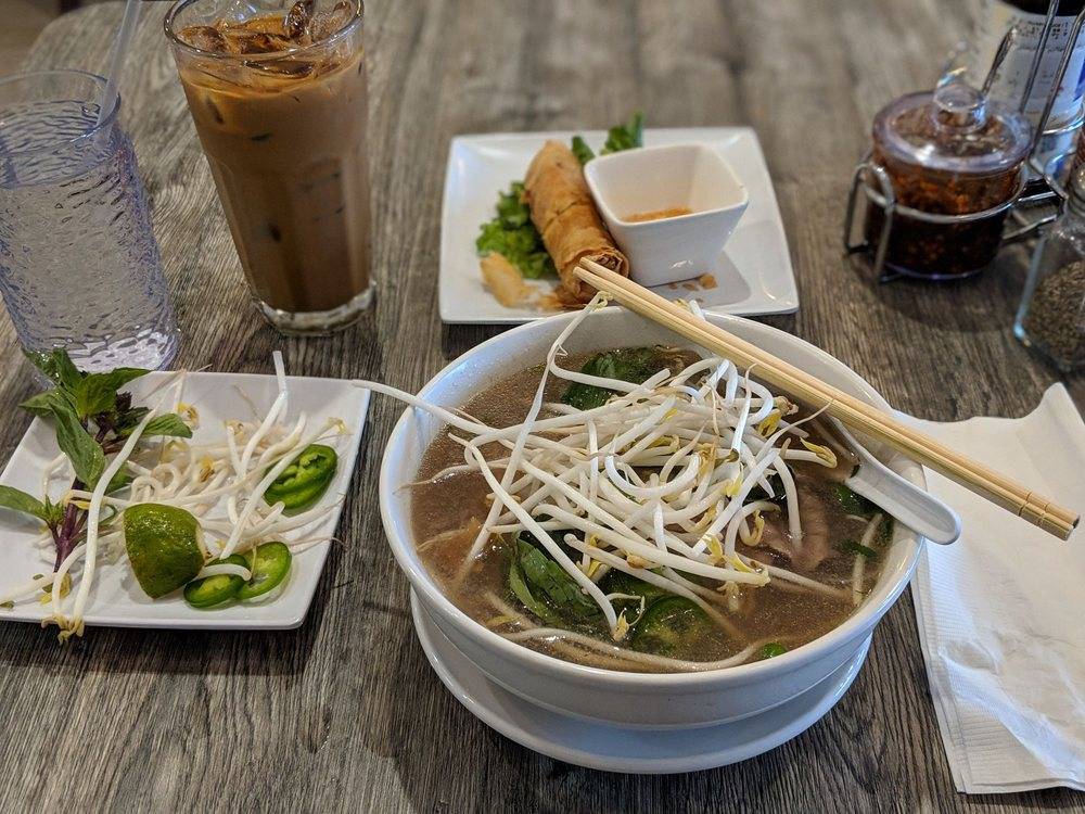 Pho Ngon | restaurant | 5810 Kingstowne Center, Alexandria, VA 22315, USA | 5712579205 OR +1 571-257-9205