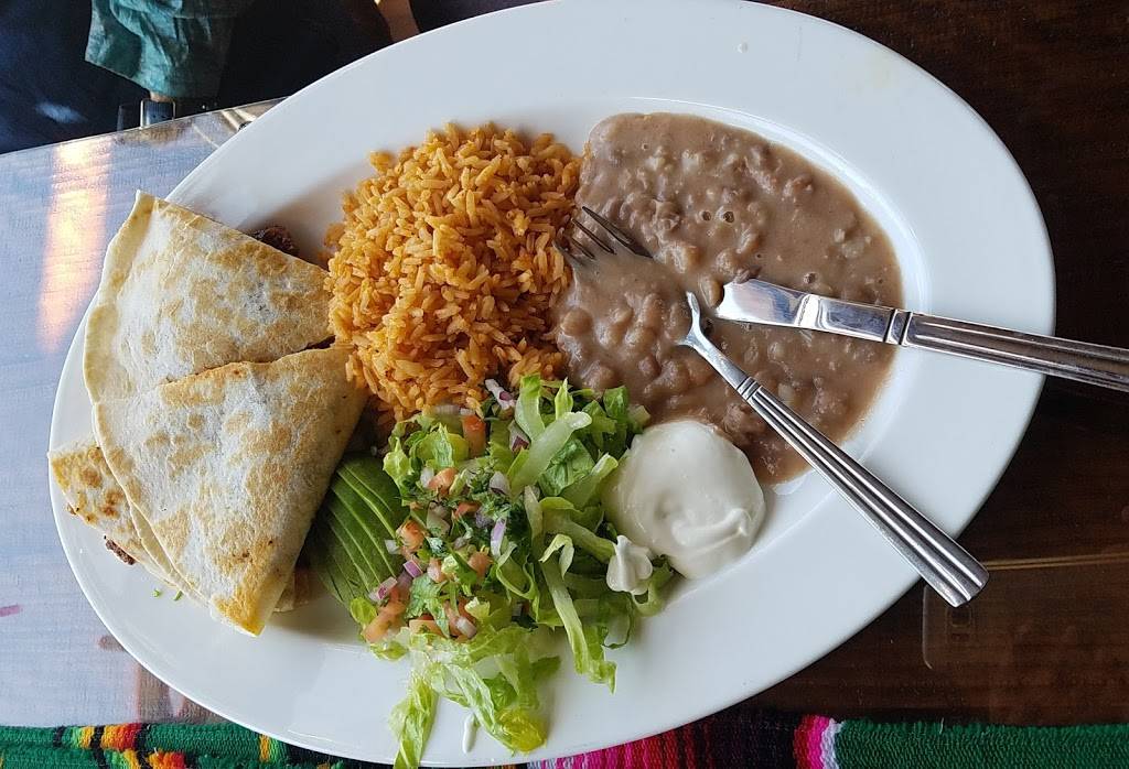 El Rinconcito Restaurante y Cafe | restaurant | 246 El Camino Real, Greenfield, CA 93927, USA | 8318568228 OR +1 831-856-8228