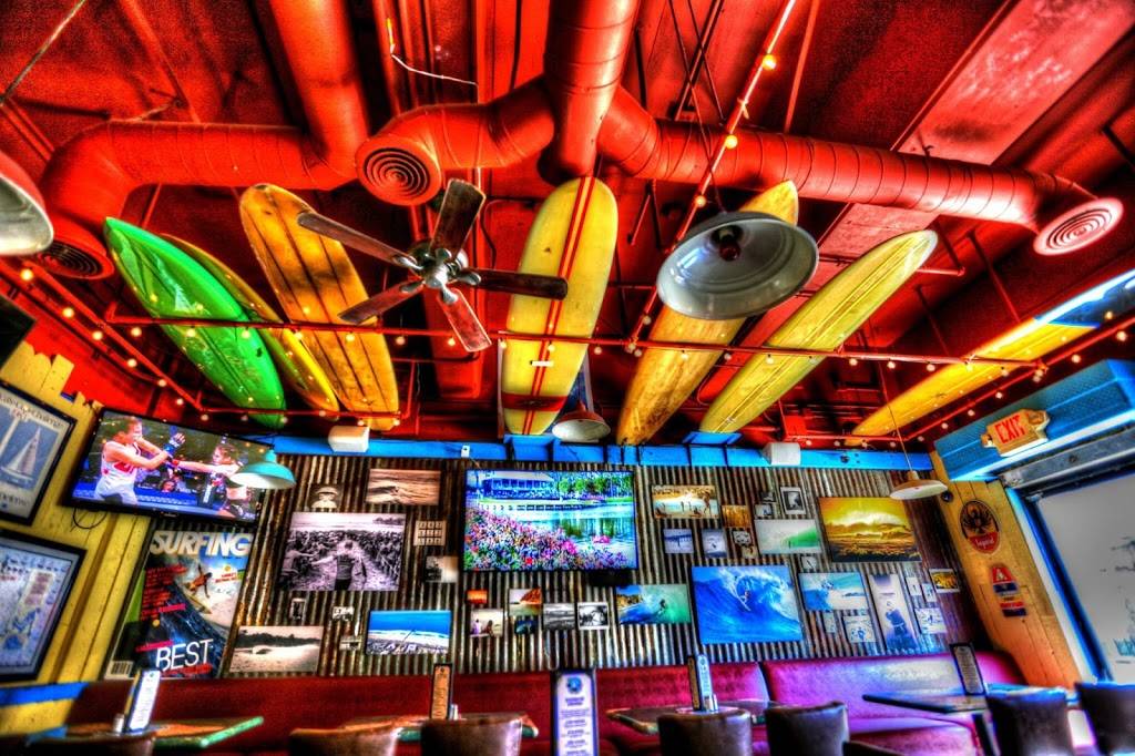 Gs Boat House Raw Bar & Grill | restaurant | 200 Main St, Huntington Beach, CA 92648, USA | 7149693100 OR +1 714-969-3100