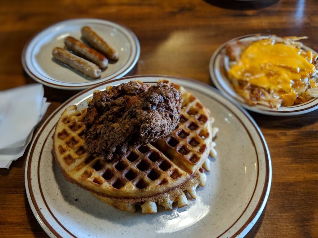 Railroad Bills Dining Car | restaurant | 621 Des Moines St, Des Moines, IA 50309, USA | 5152430247 OR +1 515-243-0247