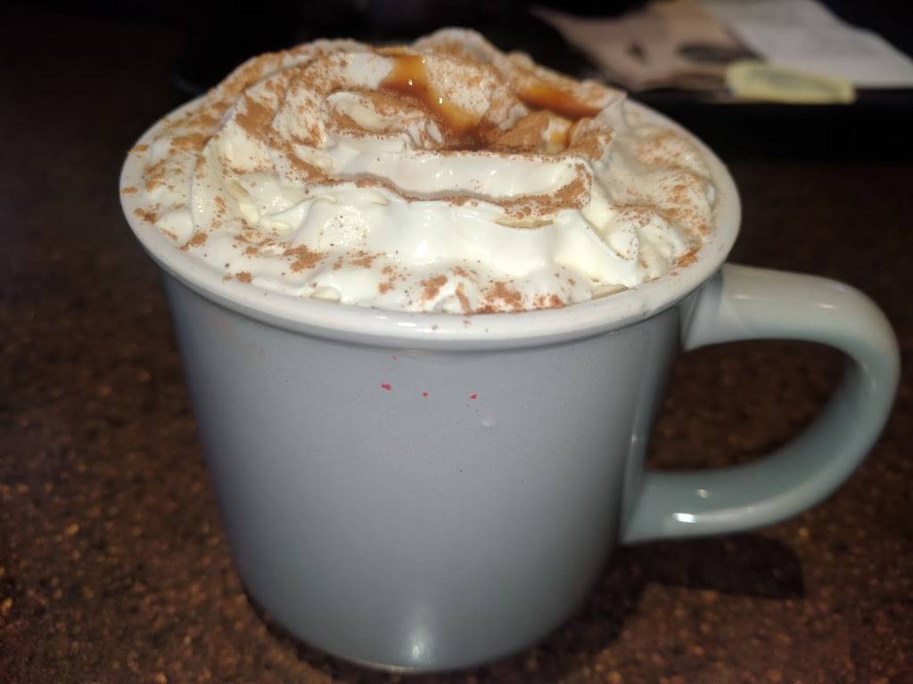 Van Houtte Cafe Bistro | cafe | 5 Place Bourget S, Joliette, QC J6E 5E3, Canada | 4507554140 OR +1 450-755-4140