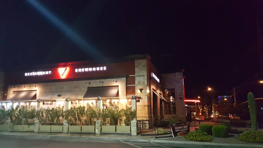 BJs Restaurant & Brewhouse | restaurant | 5510 E Broadway Blvd, Tucson, AZ 85711, USA | 5205120330 OR +1 520-512-0330