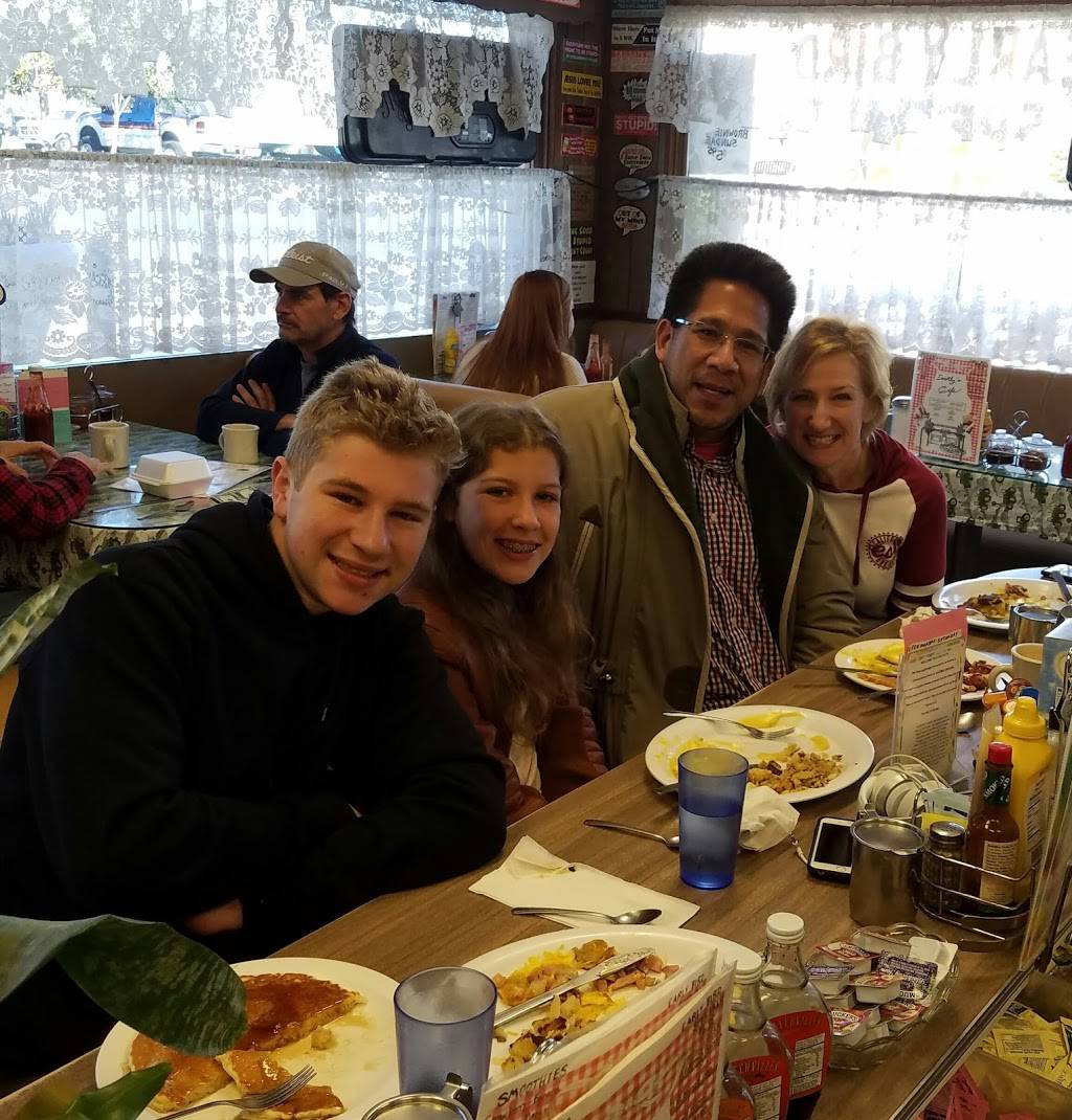 Dorothys Chuck Wagon | cafe | 2344 Ventura Blvd, Camarillo, CA 93010, USA | 8059872167 OR +1 805-987-2167