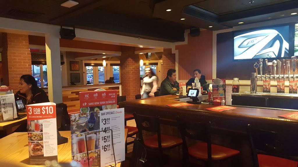 Chilis Grill & Bar | meal takeaway | 1165 US-46 E, Little Falls, NJ 07424, USA | 9737850005 OR +1 973-785-0005