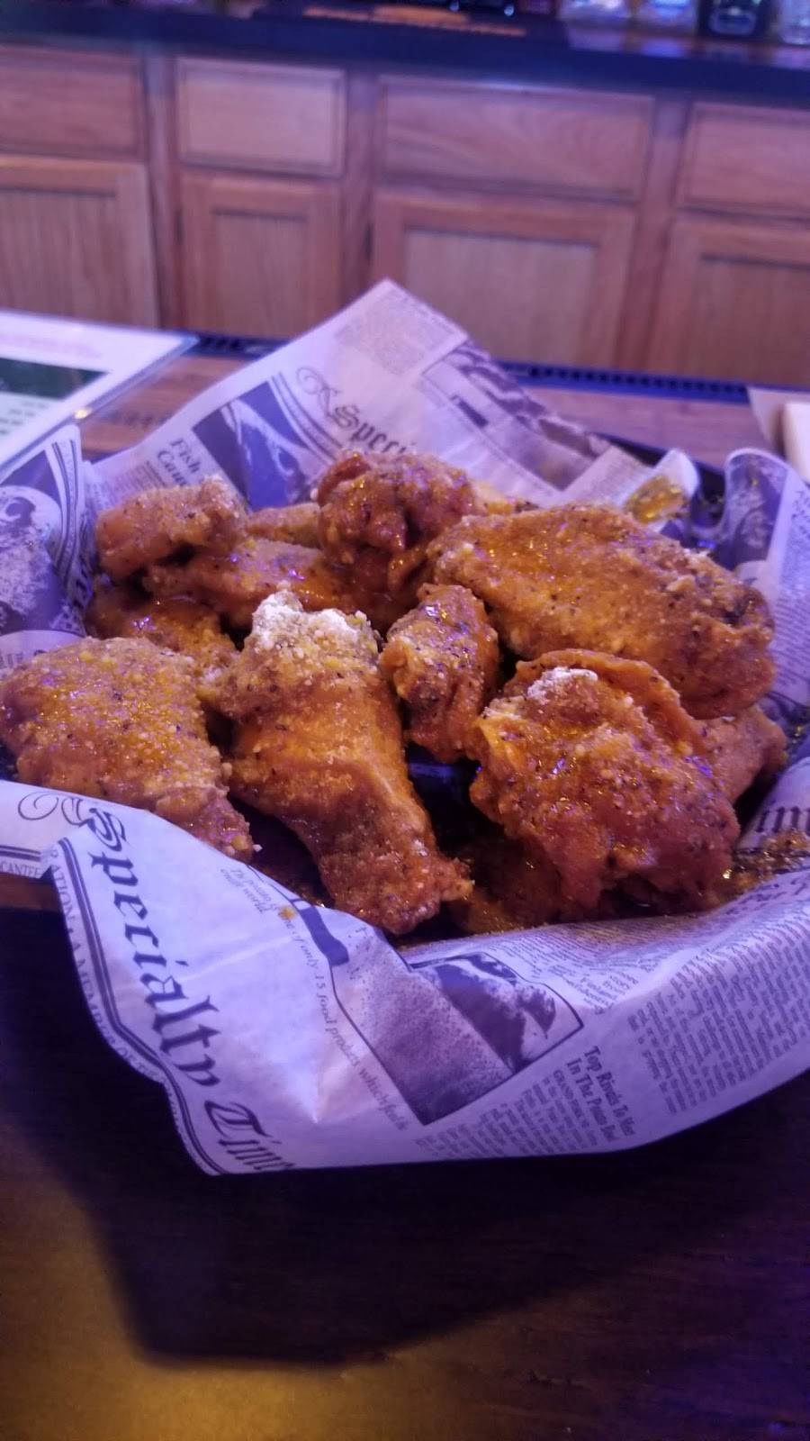 Scalpers Bar & Grille | restaurant | 5718 Mayfield Rd, Lyndhurst, OH 44124, USA | 4404423577 OR +1 440-442-3577