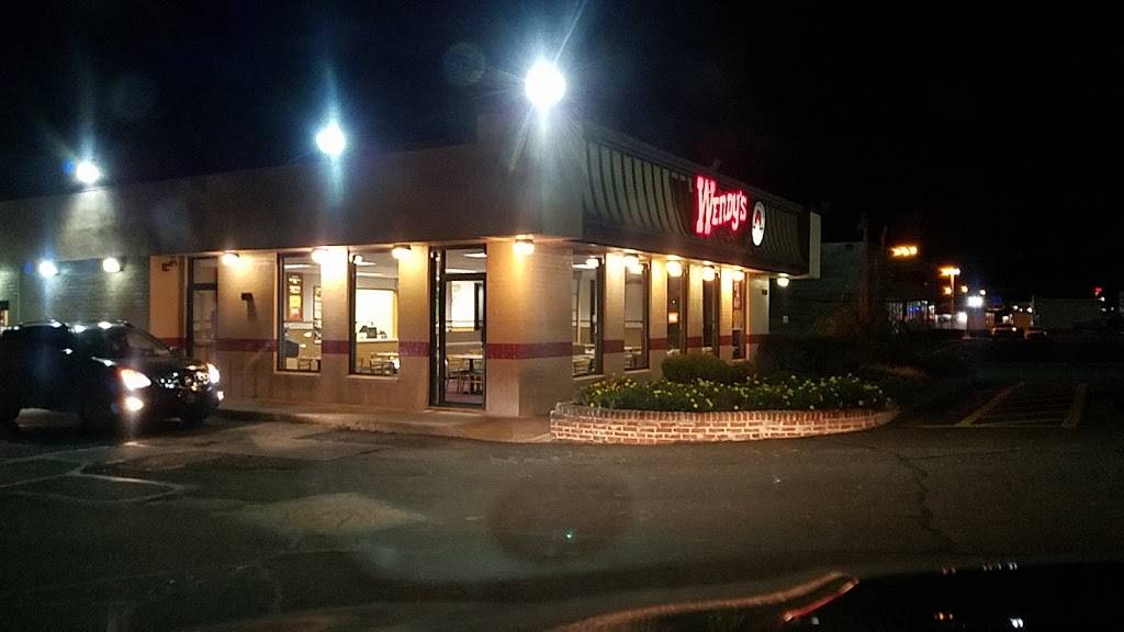 Wendys | restaurant | 2041 Street Rd, Bensalem, PA 19020, USA | 2156389180 OR +1 215-638-9180