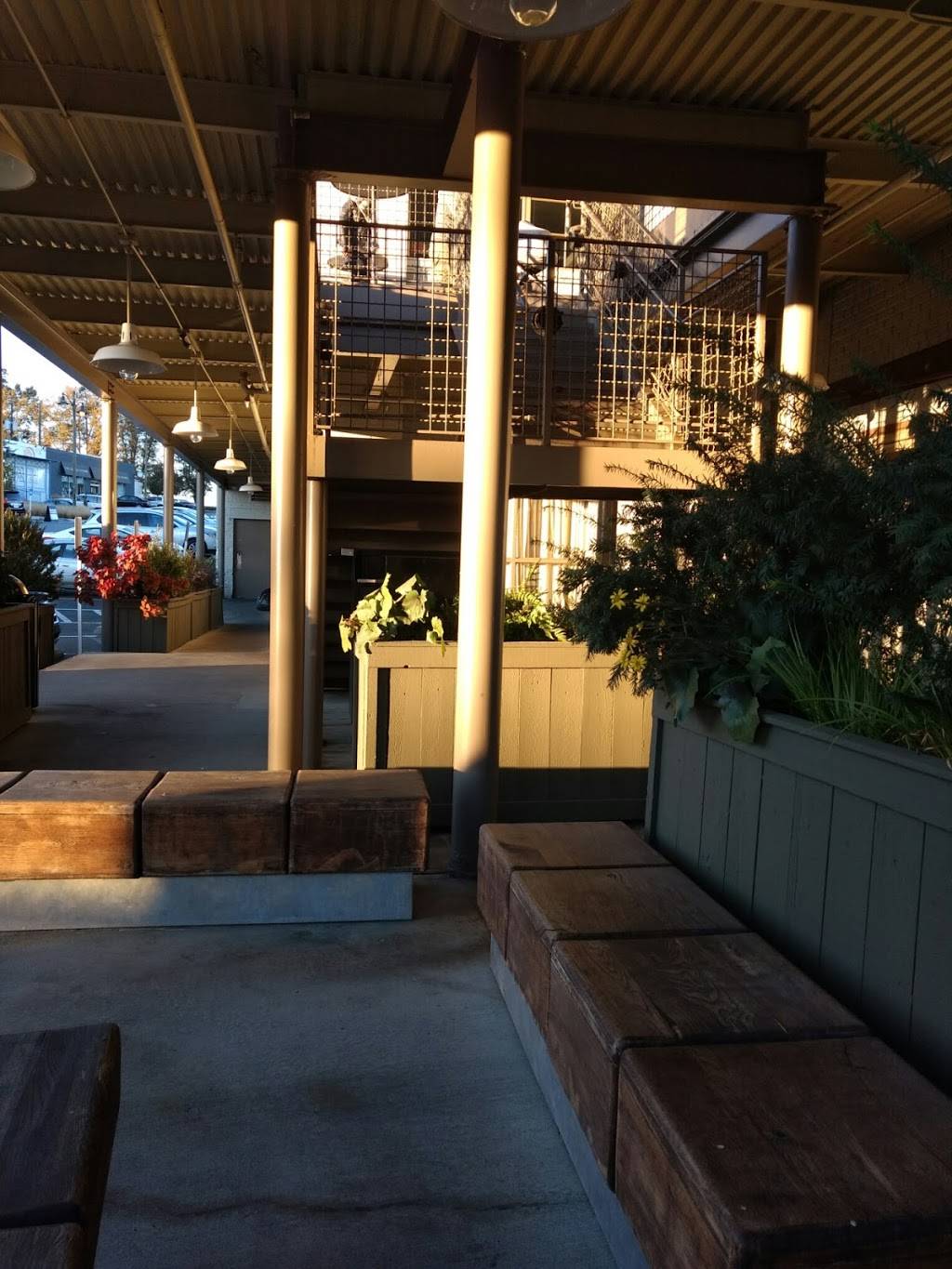 JCT. Kitchen & Bar | restaurant | 1198 Howell Mill Rd #18, Atlanta, GA 30318, USA | 4043552252 OR +1 404-355-2252