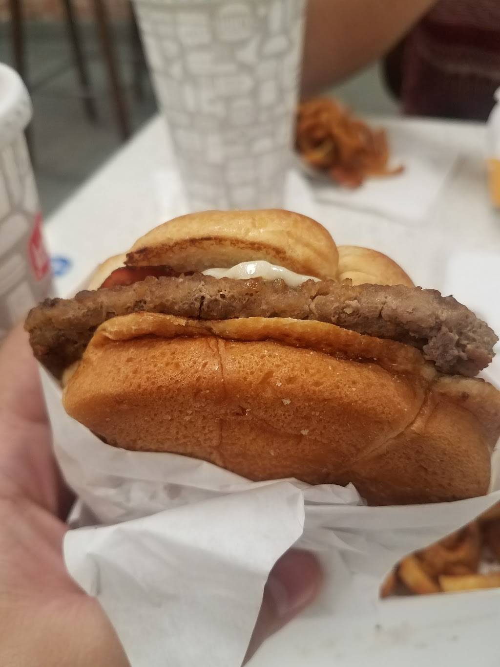 Jack in the Box | restaurant | 2802 N Main St, Fort Worth, TX 76106, USA | 8176242900 OR +1 817-624-2900