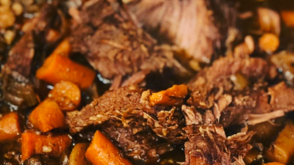 Red Carpet Food 4 The Soul | meal takeaway | 2024 W 119th St, Chicago, IL 60643, USA | 7736296649 OR +1 773-629-6649