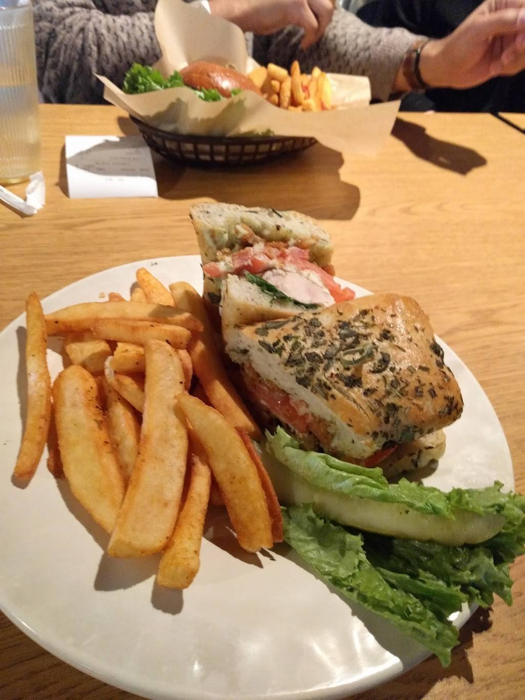 The Barn | restaurant | HMNSS, 1500 W Campus Dr, Riverside, CA 92507, USA | 9518272776 OR +1 951-827-2776