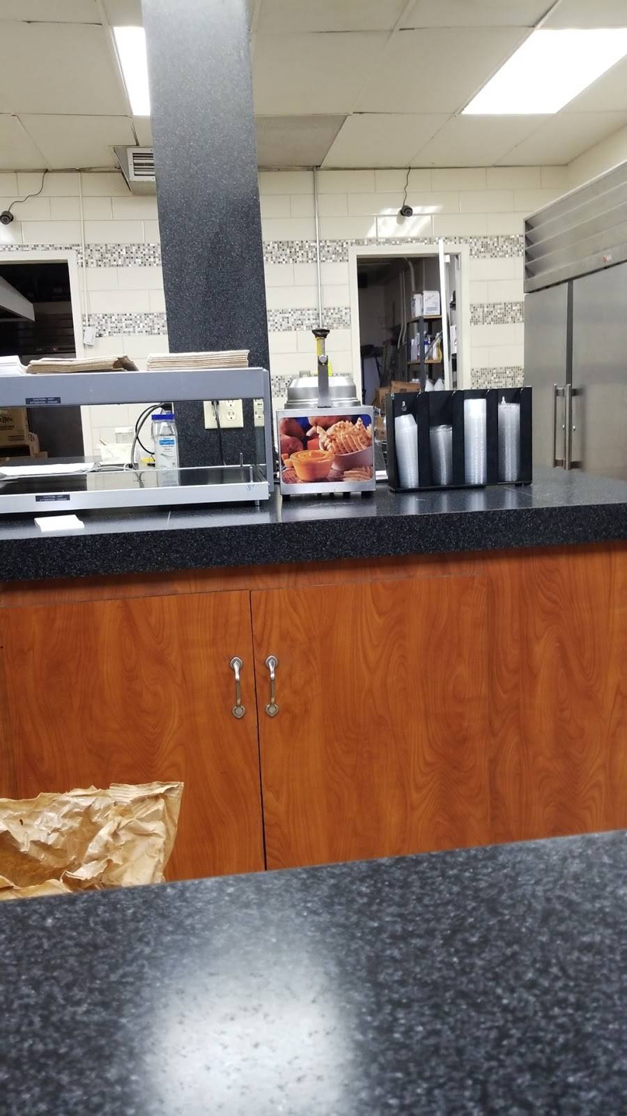 Mr. Hero | meal takeaway | 15617 Puritas Ave, Cleveland, OH 44135, USA | 2162674402 OR +1 216-267-4402