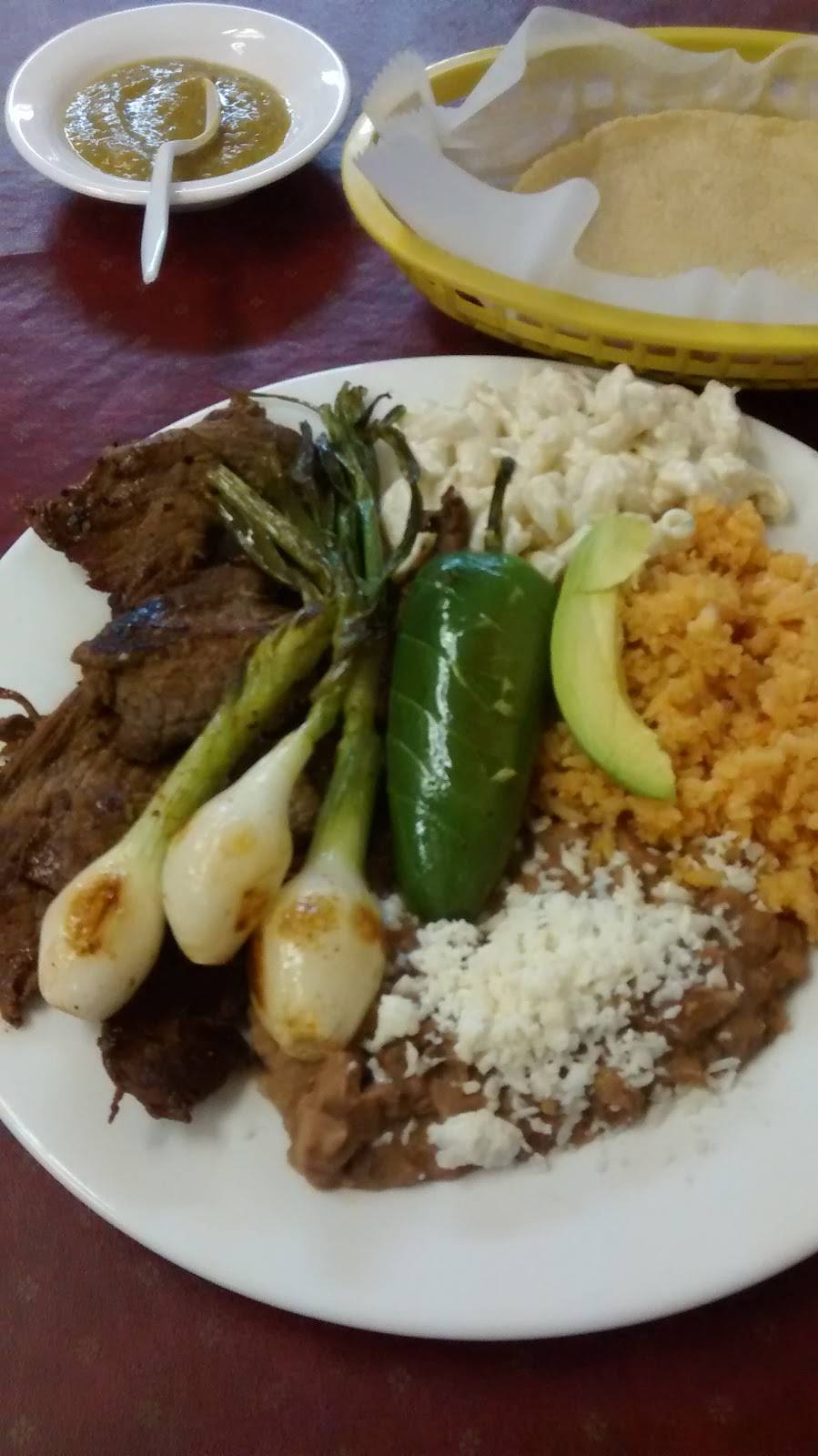 Chihuaha Bar Restaurant | restaurant | 5048 N 5th St, Philadelphia, PA 19120, USA | 2153241191 OR +1 215-324-1191