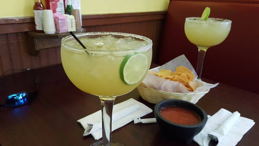 Pericos Mexican Grill | restaurant | 547 E Frontage Dr, Wiggins, MS 39577, USA | 6015285101 OR +1 601-528-5101