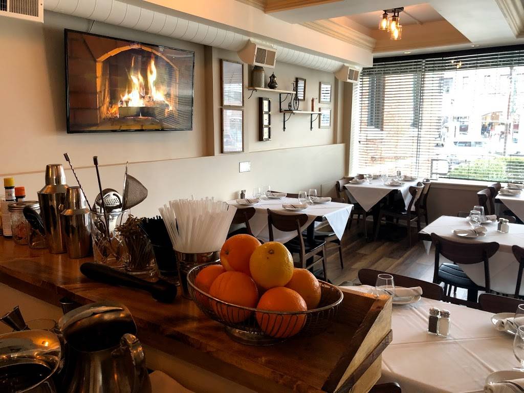 Cafe Dacha | restaurant | 675 Central Ave, Highland Park, IL 60035, USA | 8479267024 OR +1 847-926-7024