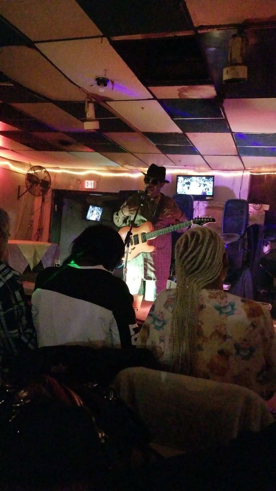 K-9 Club | restaurant | 5100 Germantown Pike, Dayton, OH 45417, USA | 9372631433 OR +1 937-263-1433