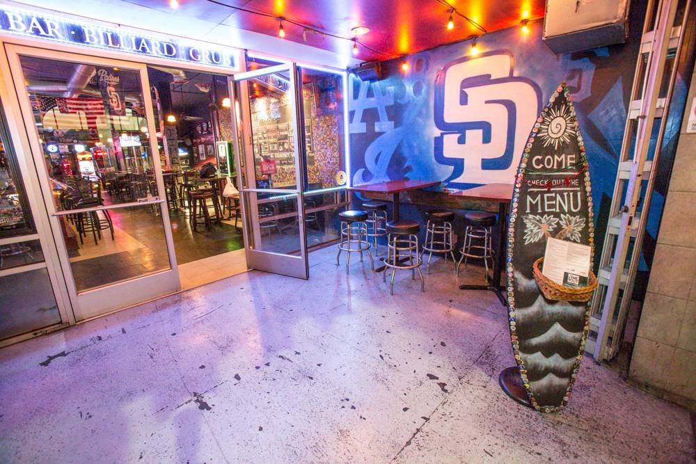 Time Out Sports Tavern | restaurant | 634 Broadway, San Diego, CA 92101, USA | 6196150933 OR +1 619-615-0933