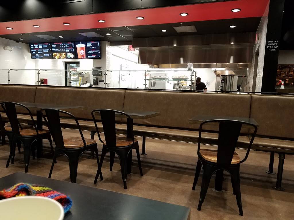 Freebirds World Burrito | restaurant | 2320 S 31st St #100, Temple, TX 76504, USA | 2547738374 OR +1 254-773-8374