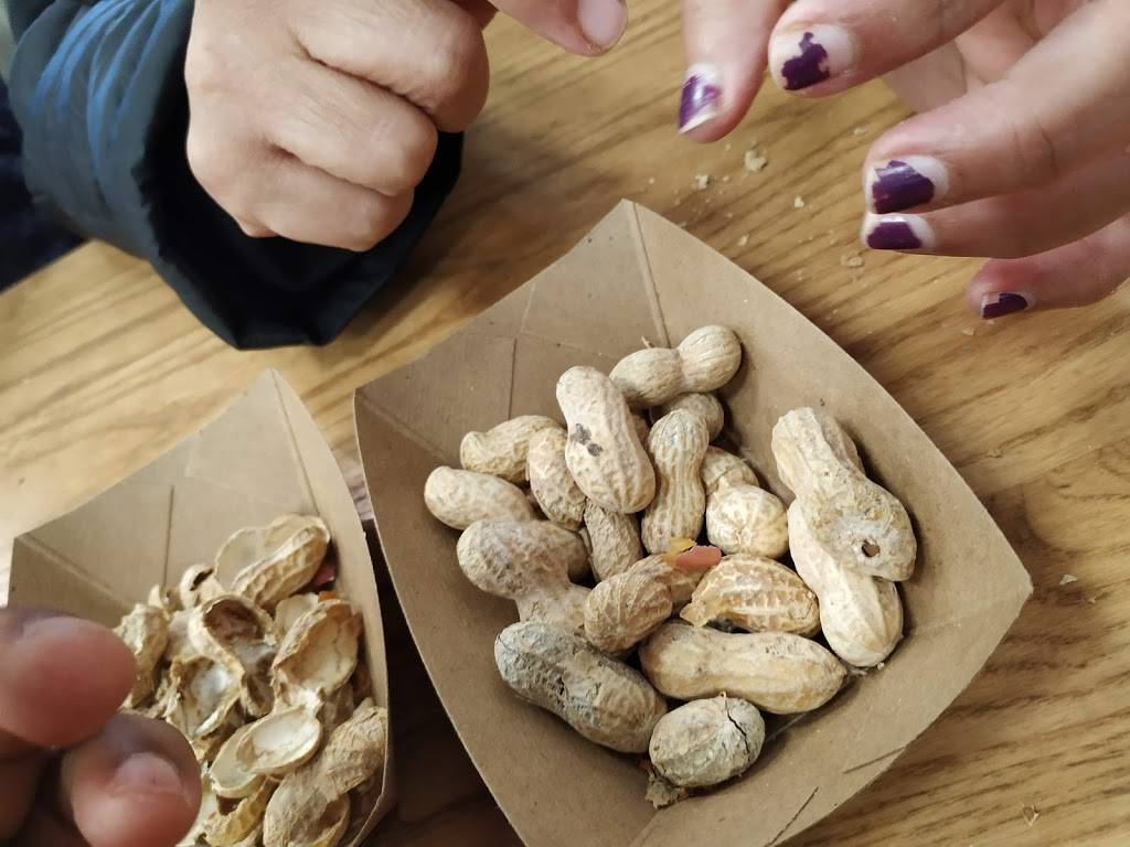 Five Guys | meal takeaway | 6415 Labeaux Ave NE, Albertville, MN 55301, USA | 7634971399 OR +1 763-497-1399