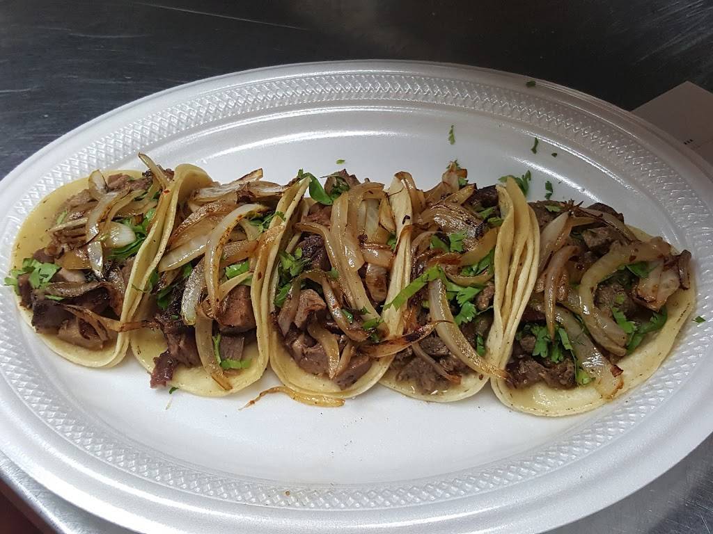 La Hechizera | restaurant | 924 N Collins St, Arlington, TX 76011, USA | 8178041128 OR +1 817-804-1128