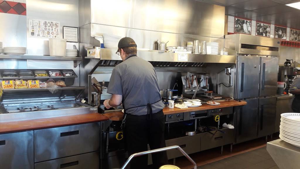 Waffle House | meal takeaway | 991 Durham Rd, Wake Forest, NC 27587, USA | 9195542501 OR +1 919-554-2501
