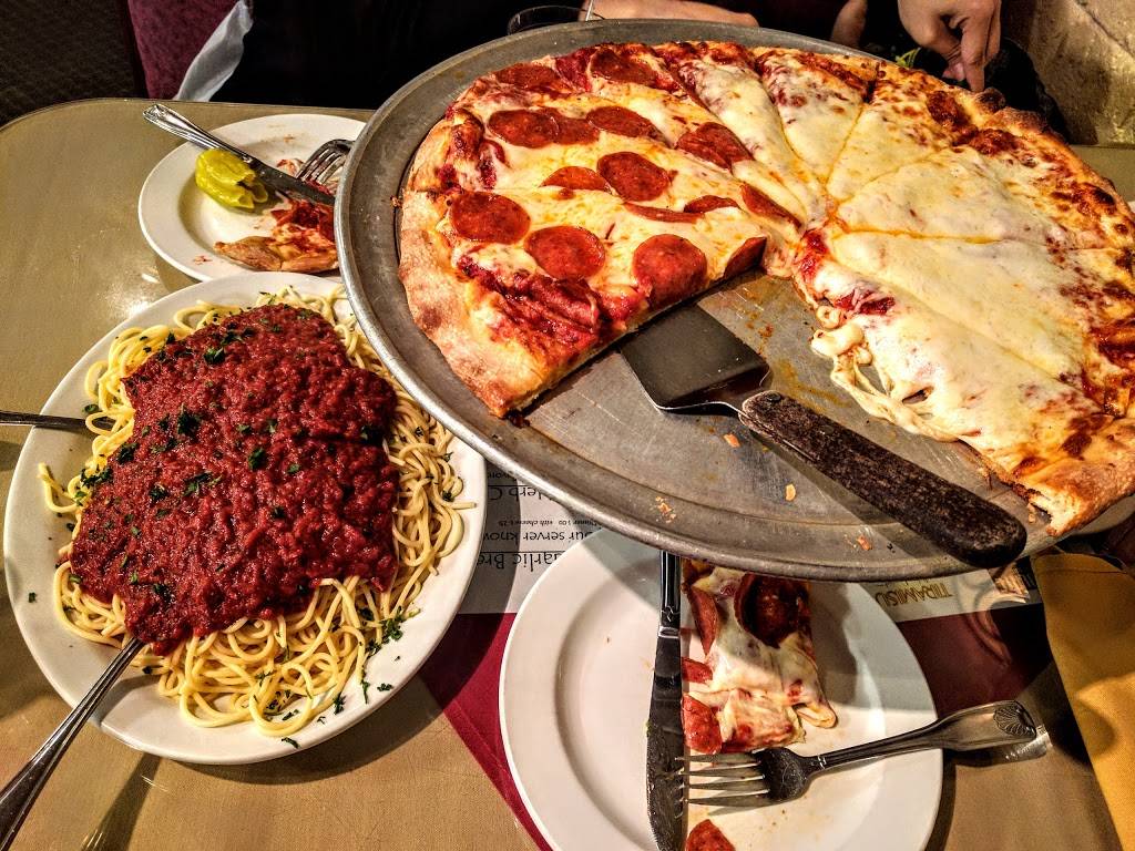 Dorias Haus of Pizza | restaurant | 1500 Adams Ave #108, Costa Mesa, CA 92626, USA | 7147518777 OR +1 714-751-8777