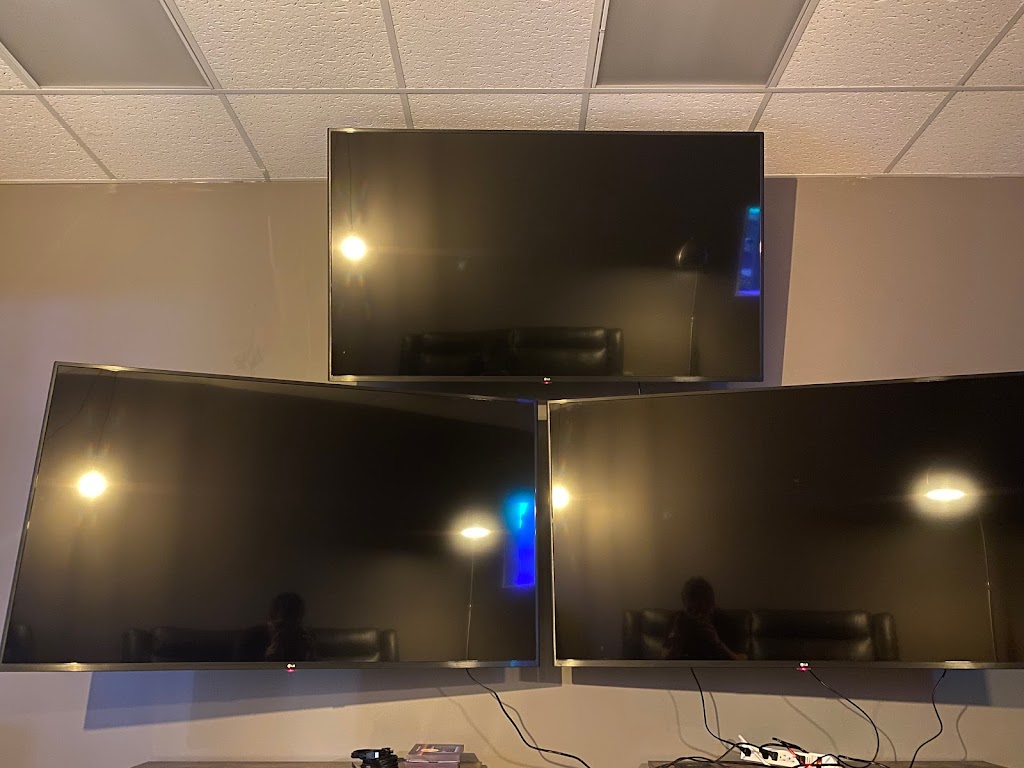 The Vape Loft - Vape + Beer | restaurant | 3291 Fort Campbell Blvd, Clarksville, TN 37042, USA | 9315468016 OR +1 931-546-8016