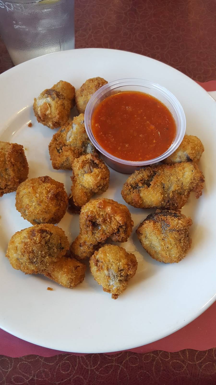 Dinos Pizzeria & Restaurant | restaurant | 350 Main St, Cedarville, NJ 08311, USA | 8564475363 OR +1 856-447-5363