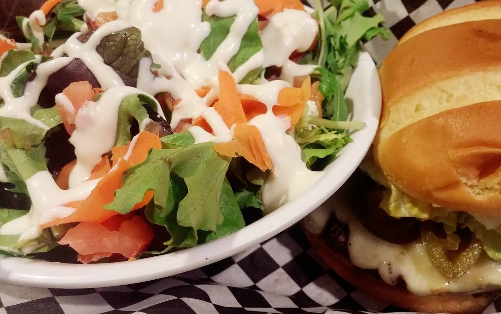 The Logs Inn | restaurant | 1258 WA-141 #1, White Salmon, WA 98672, USA | 5094931505 OR +1 509-493-1505