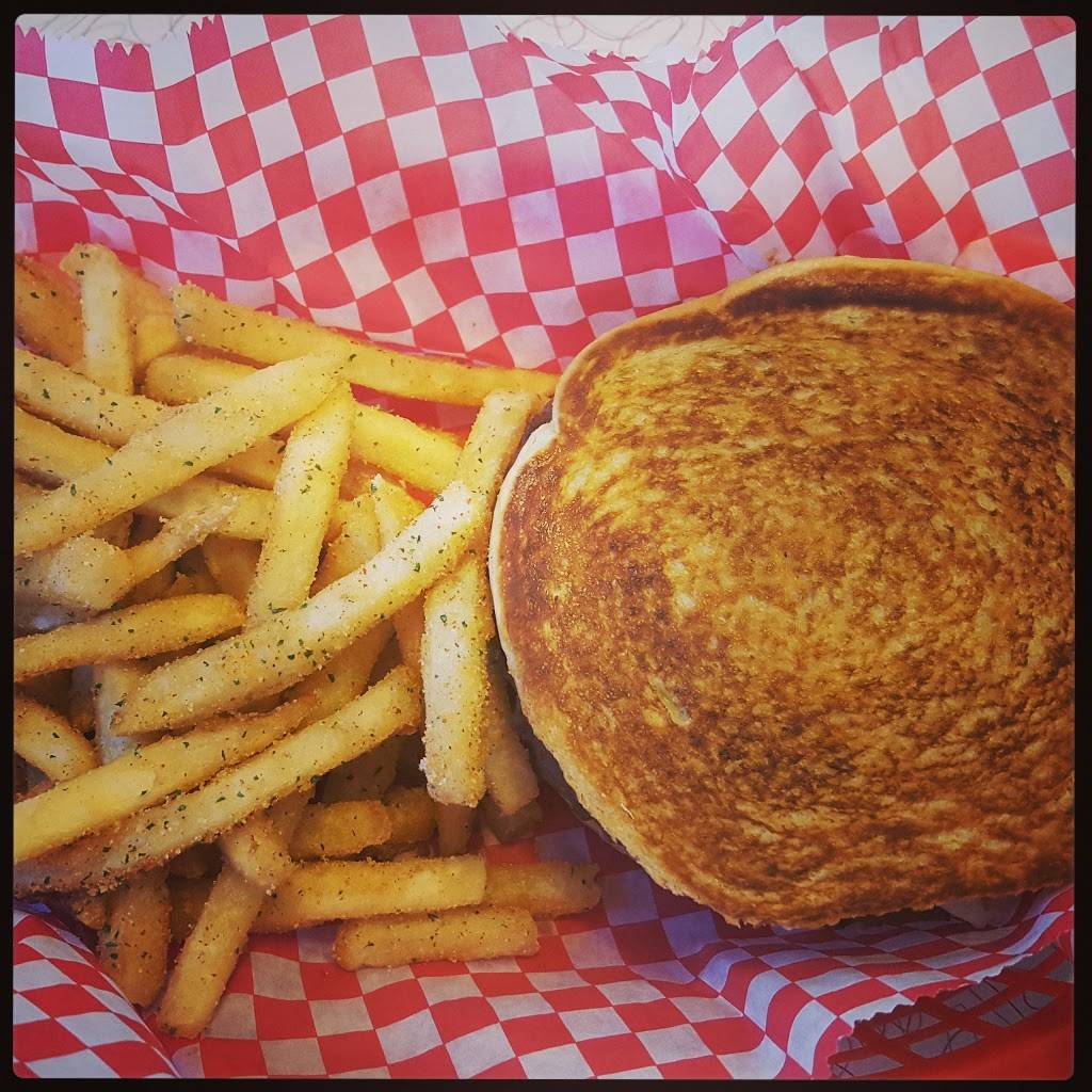 Spangles | restaurant | 1107 E 30th Ave, Hutchinson, KS 67502, USA | 6206624146 OR +1 620-662-4146