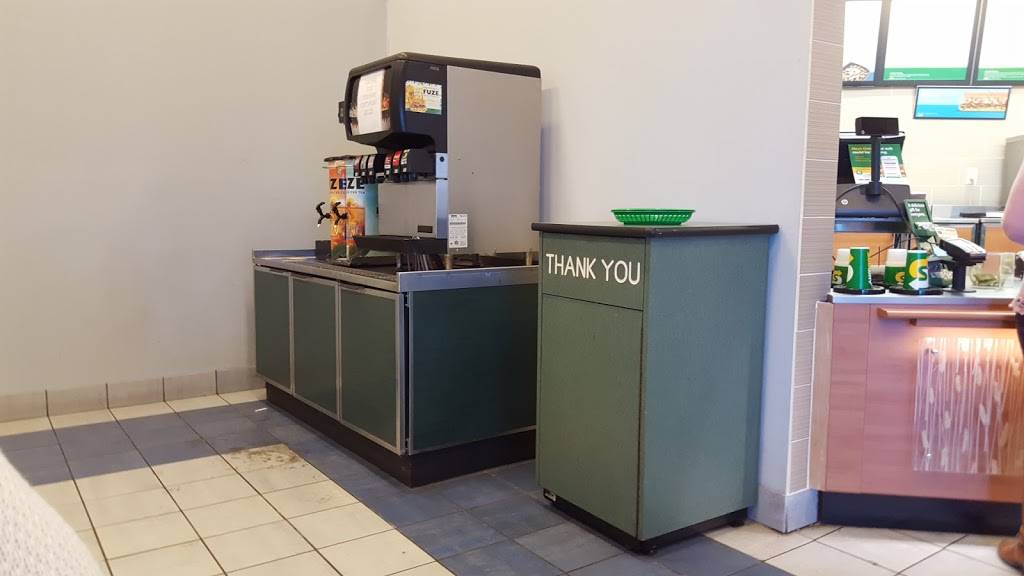 Subway Restaurants | restaurant | 6150 Interstate Hwy 10, Exit 601, Sun Mart, Seguin, TX 78155, USA | 8304202234 OR +1 830-420-2234