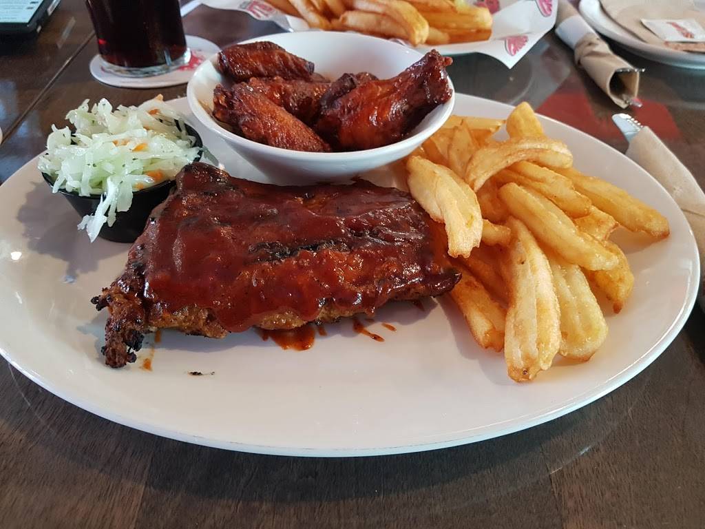 St. Louis Bar & Grill | restaurant | 5777 Main St, Whitchurch-Stouffville, ON L4A 4R2, Canada | 9056424224 OR +1 905-642-4224