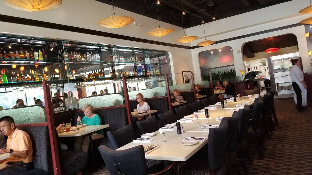 Lucky 32 Southern Kitchen | restaurant | 7307 Tryon Rd, Cary, NC 27518, USA | 9192331632 OR +1 919-233-1632