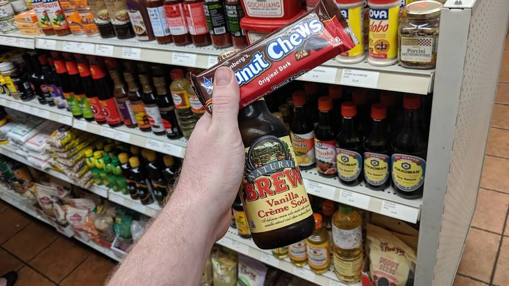 Fu-Wah Mini Market | restaurant | 810 S 47th St, Philadelphia, PA 19143, USA | 2157292993 OR +1 215-729-2993