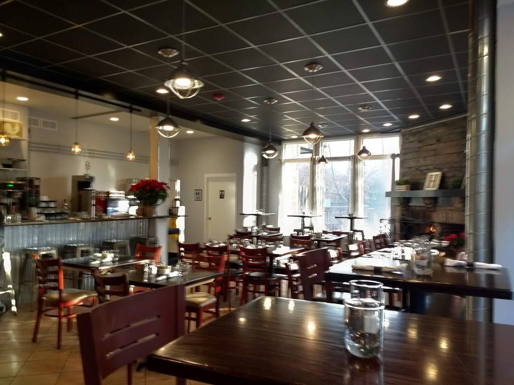 The Hen House of Wheaton | restaurant | 1060 College Ave, Wheaton, IL 60187, USA | 6304800611 OR +1 630-480-0611