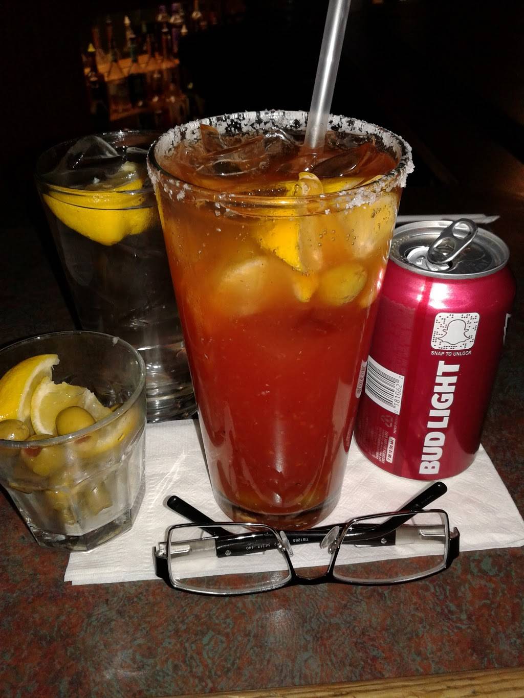 Famous Sams Sports Bar #28 | restaurant | 2048 E Irvington Rd, Tucson, AZ 85714, USA | 5208896007 OR +1 520-889-6007