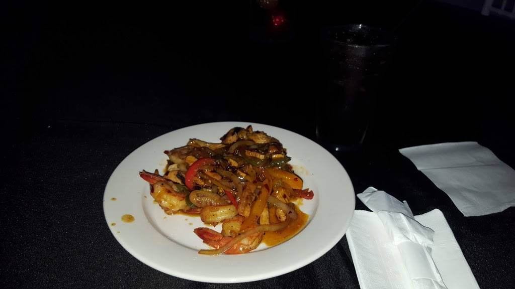 Leonas Palace | restaurant | 2029 Harrison St, Hollywood, FL 33020, USA | 9543429035 OR +1 954-342-9035