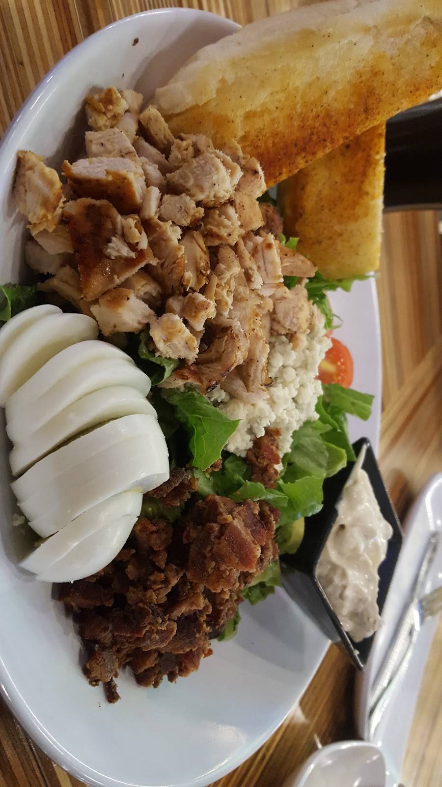 Growler USA - St. Charles - 100 Taps with a Craft Kitchen | restaurant | 3833 Elm St, St Charles, MO 63301, USA | 6364938111 OR +1 636-493-8111