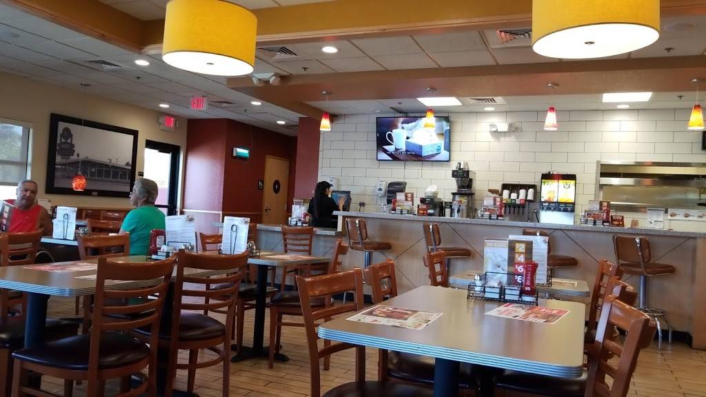 Dennys | restaurant | 7401 Elsie Ave, Sacramento, CA 95828, USA | 9166892011 OR +1 916-689-2011