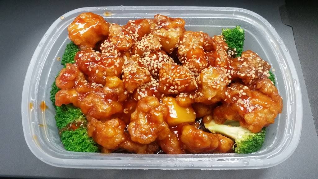 Mr Dumpling | restaurant | 16640 Yonge St, Newmarket, ON L3X 3A1, Canada | 9058361188 OR +1 905-836-1188