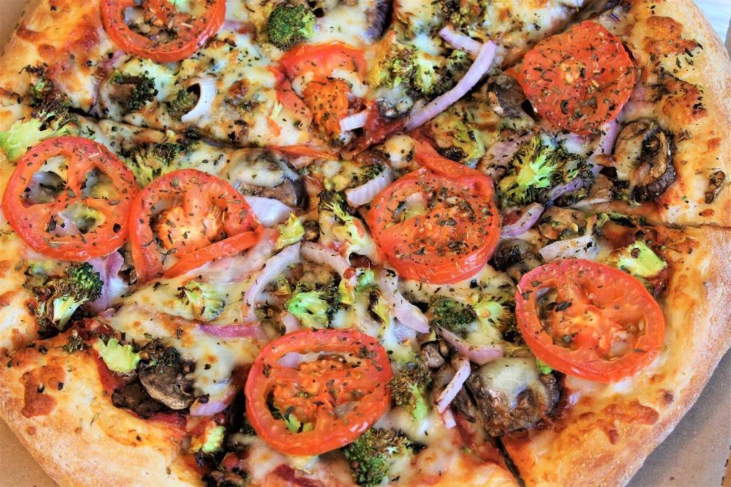 Cottage Inn Pizza | restaurant | 107 Monroe St, Detroit, MI 48226, USA | 3137824951 OR +1 313-782-4951