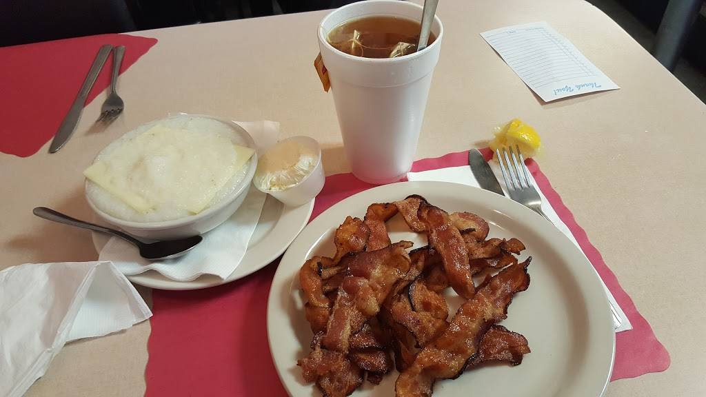 Alfredos Restaurant | restaurant | 1132 W Main St, Norristown, PA 19401, USA | 6102771529 OR +1 610-277-1529