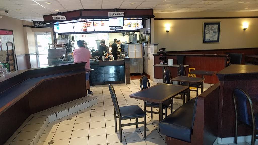 McDonalds | cafe | 3310 Lavon Dr, Garland, TX 75040, USA | 9724966452 OR +1 972-496-6452