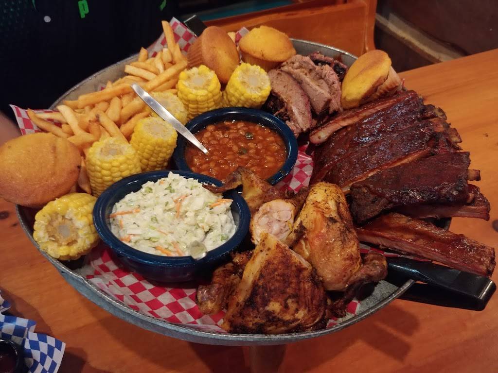 Famous Daves Bar-B-Que | restaurant | 104 NJ-70, Cherry Hill, NJ 08034, USA | 8568571520 OR +1 856-857-1520