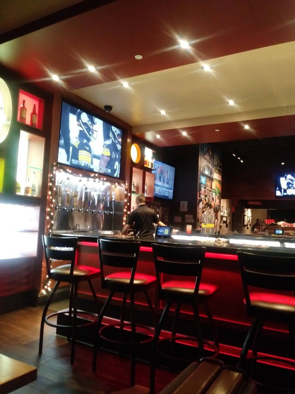 Applebees Grill + Bar | restaurant | 10501 E Garden Dr, Aurora, CO 80012, USA | 7207482617 OR +1 720-748-2617