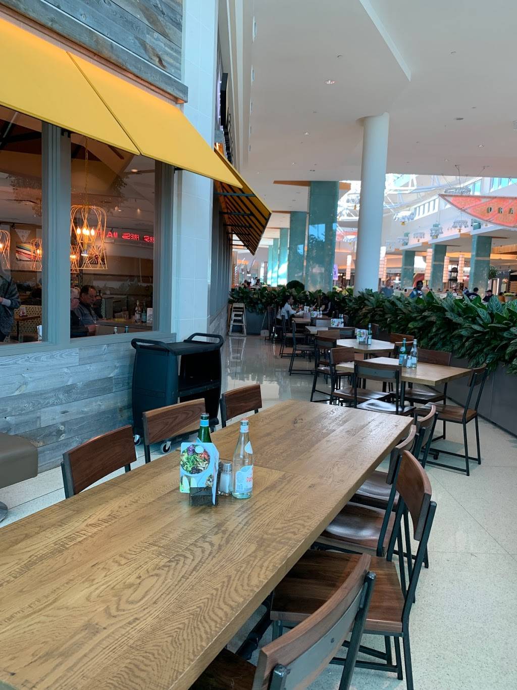 California Pizza Kitchen | restaurant | 4200 Conroy Rd, Orlando, FL 32839, USA | 4072487887 OR +1 407-248-7887