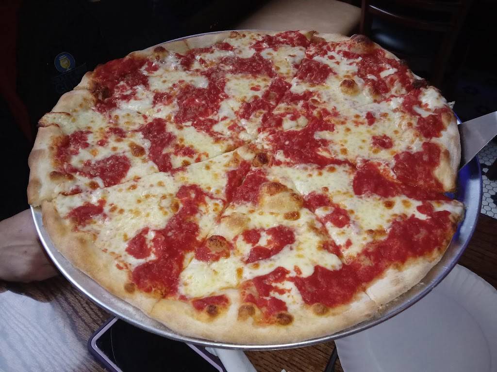 Artichoke Basilles Pizza | restaurant | 114 Asylum St, Hartford, CT 06103, USA | 8609696128 OR +1 860-969-6128